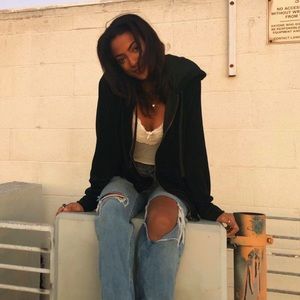 Meet your Posher, Zora